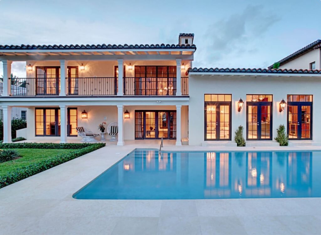 Villa on Hollywood Boulevard